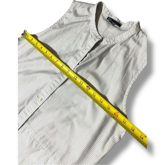 Vince White Pinstripe High Neck Button Down Side Slits Sleeveless Blouse/Tunic - Picture 9 of 16